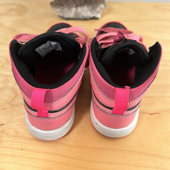 Children’s Nike Sneakers - Picture 3 of 13